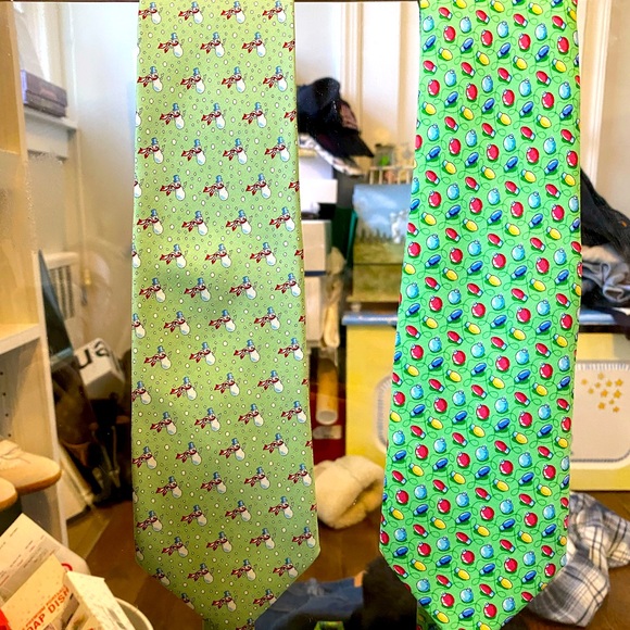 Vineyard Vines, a Christmas ties!
Get 2 styles for one price!  Only worn once! - Picture 1 of 3
